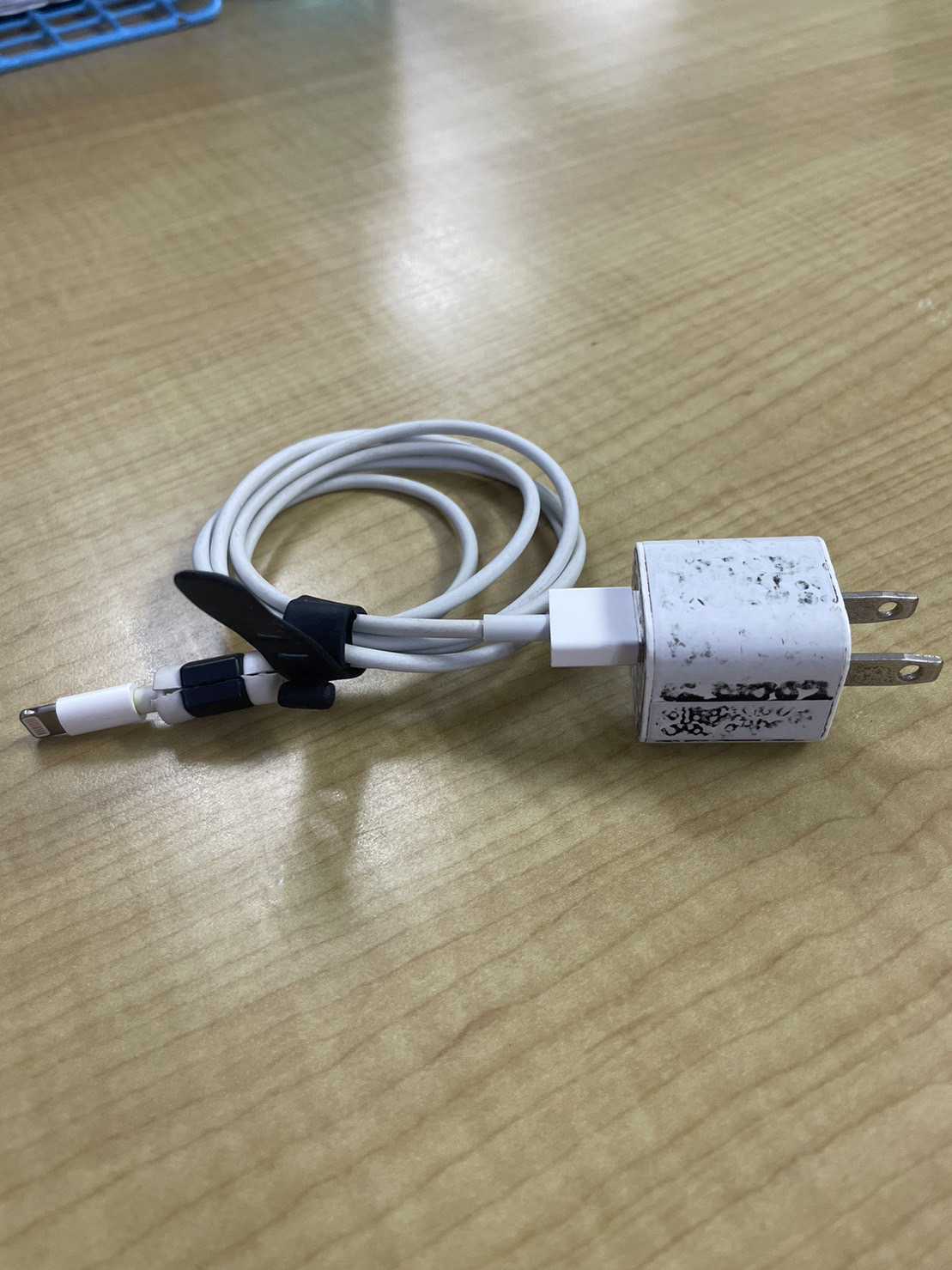 สายชาร์จ (Charging cable) 