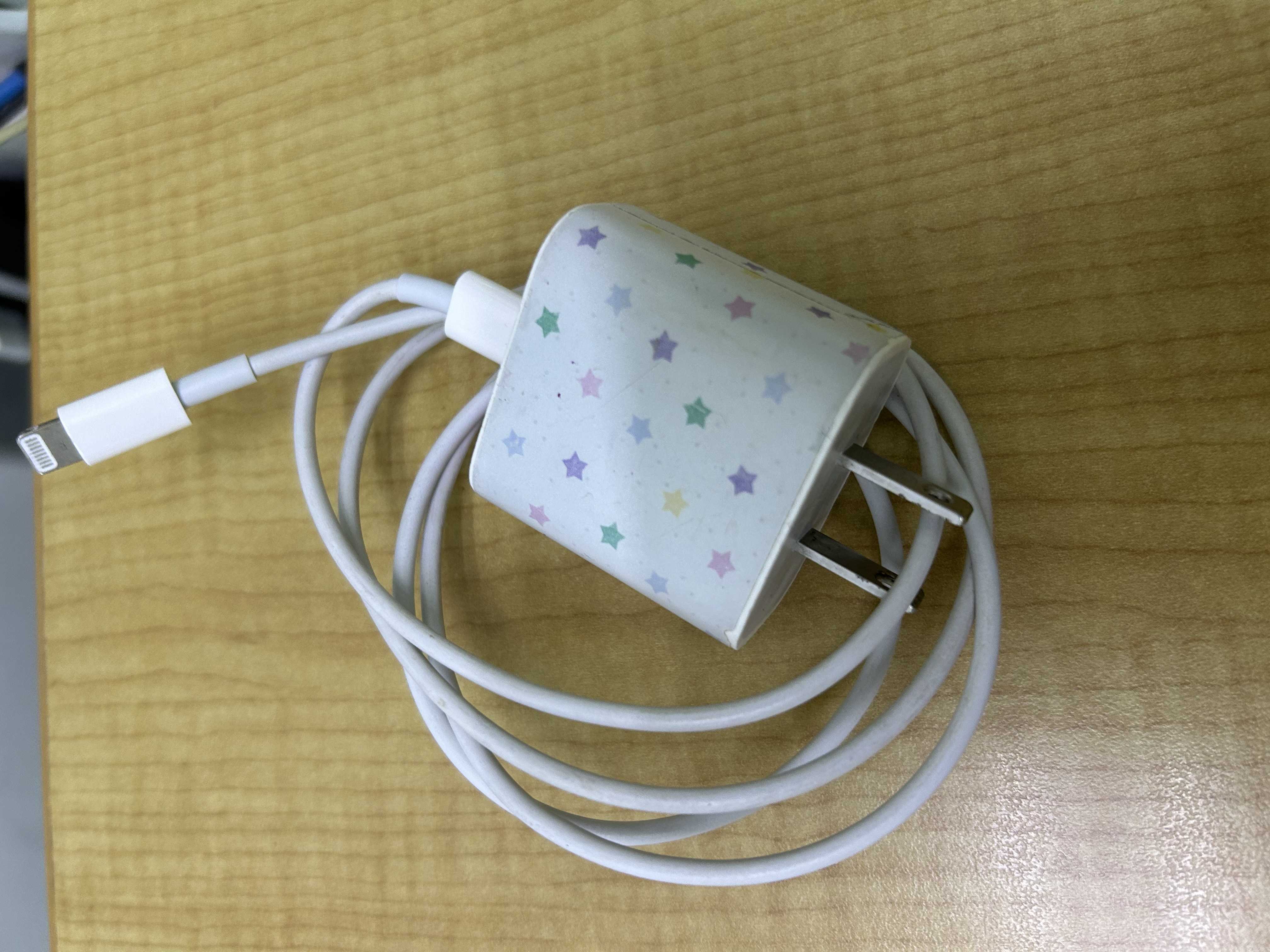 สายชาร์จ (Charging cable) 