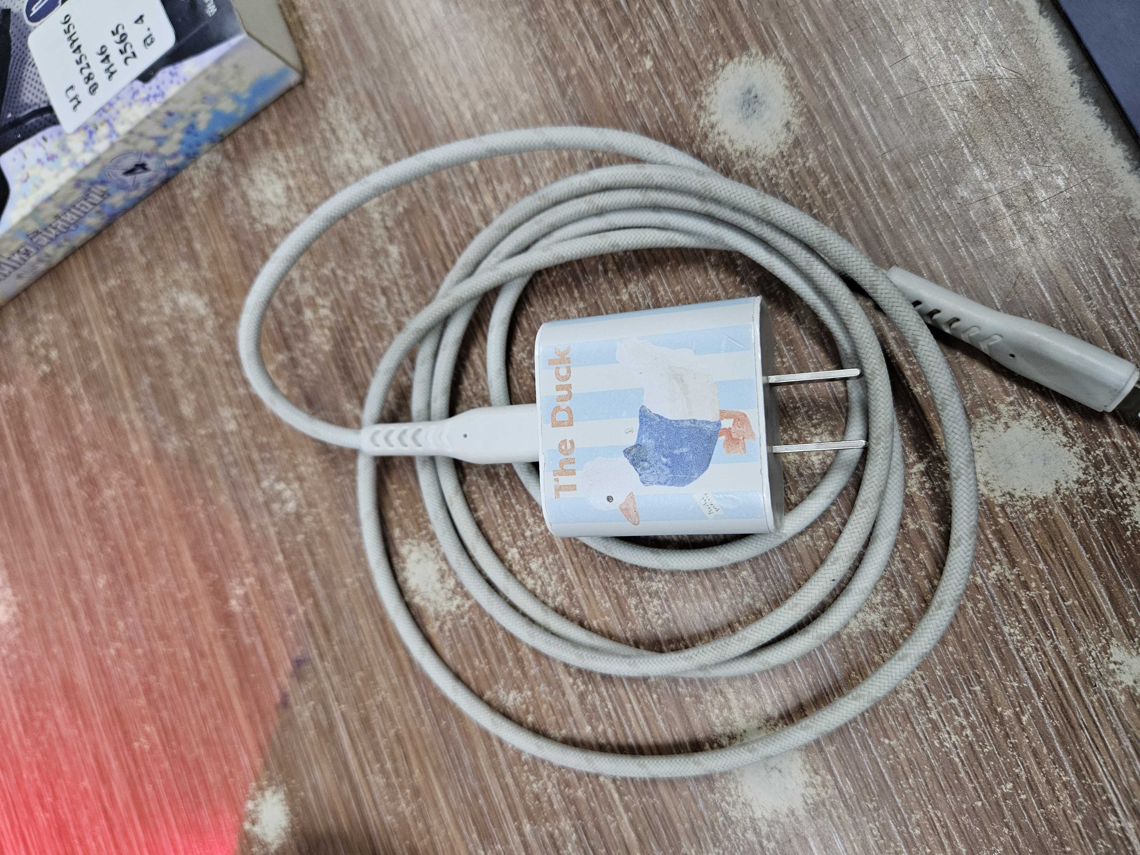 สายชาร์จ (Charging cable) 