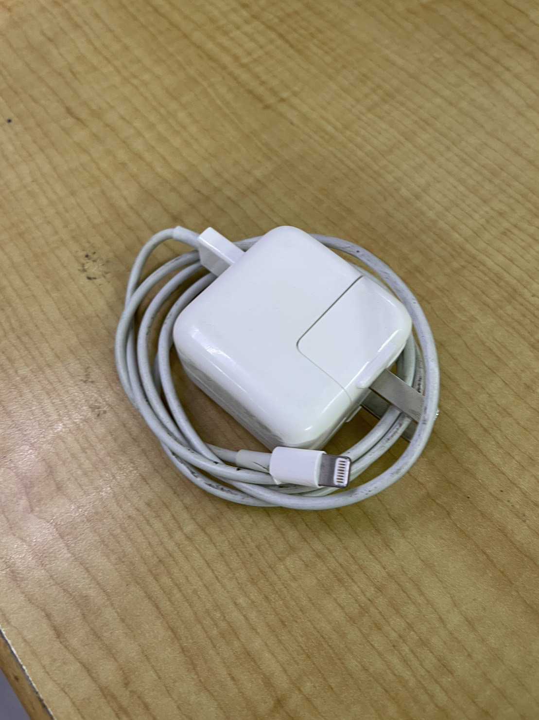 สายชาร์จ (Charging cable) 