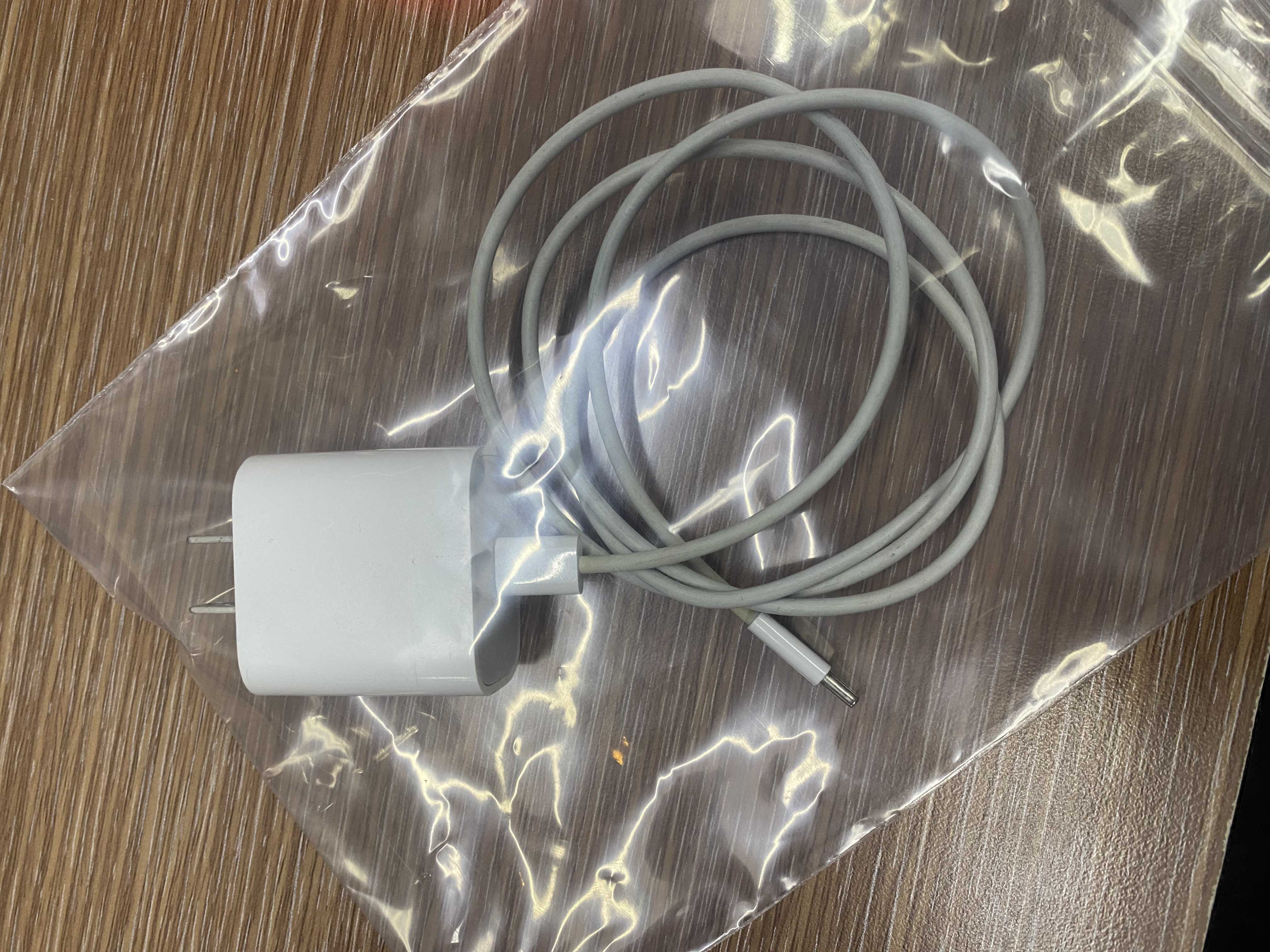 สายชาร์จ (Charging cable) 