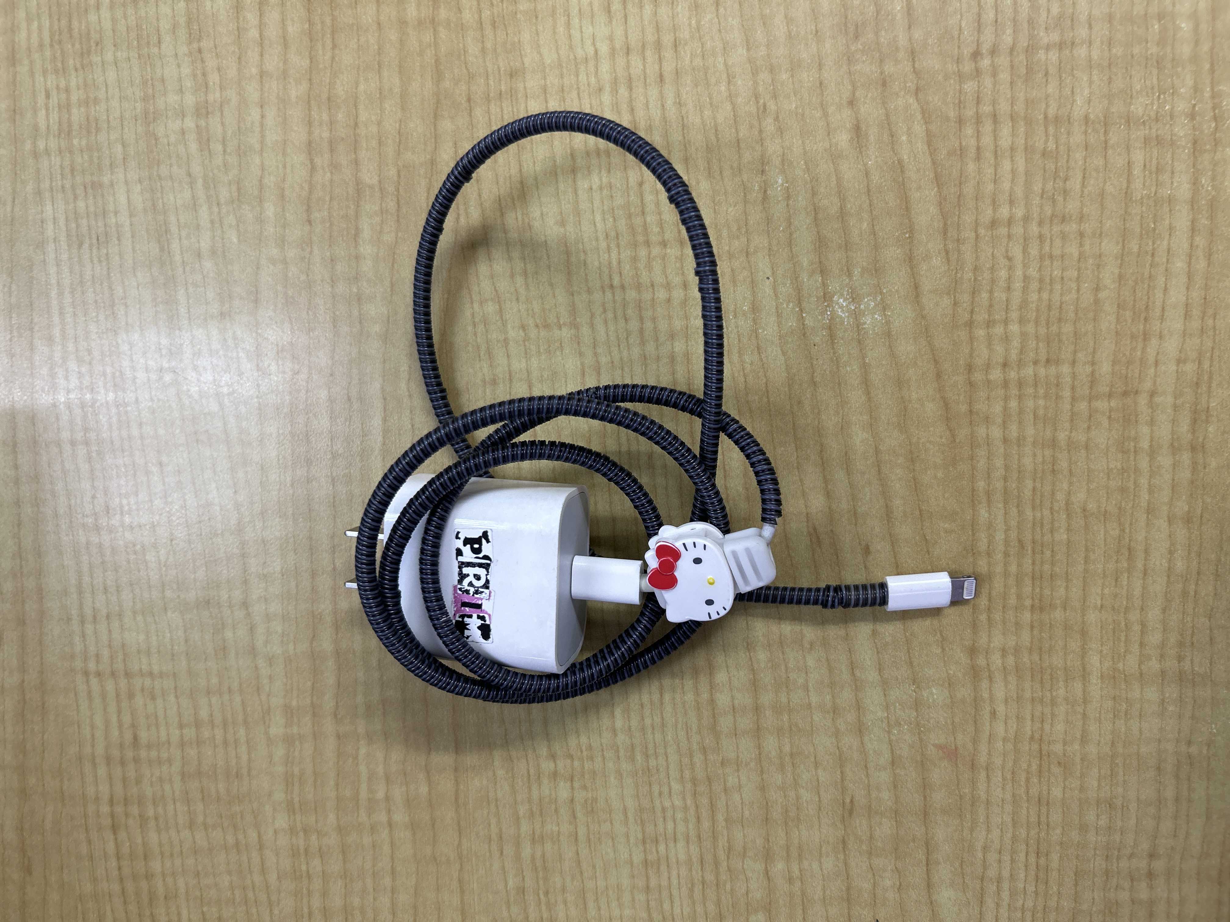 สายชาร์จ (Charging cable) 