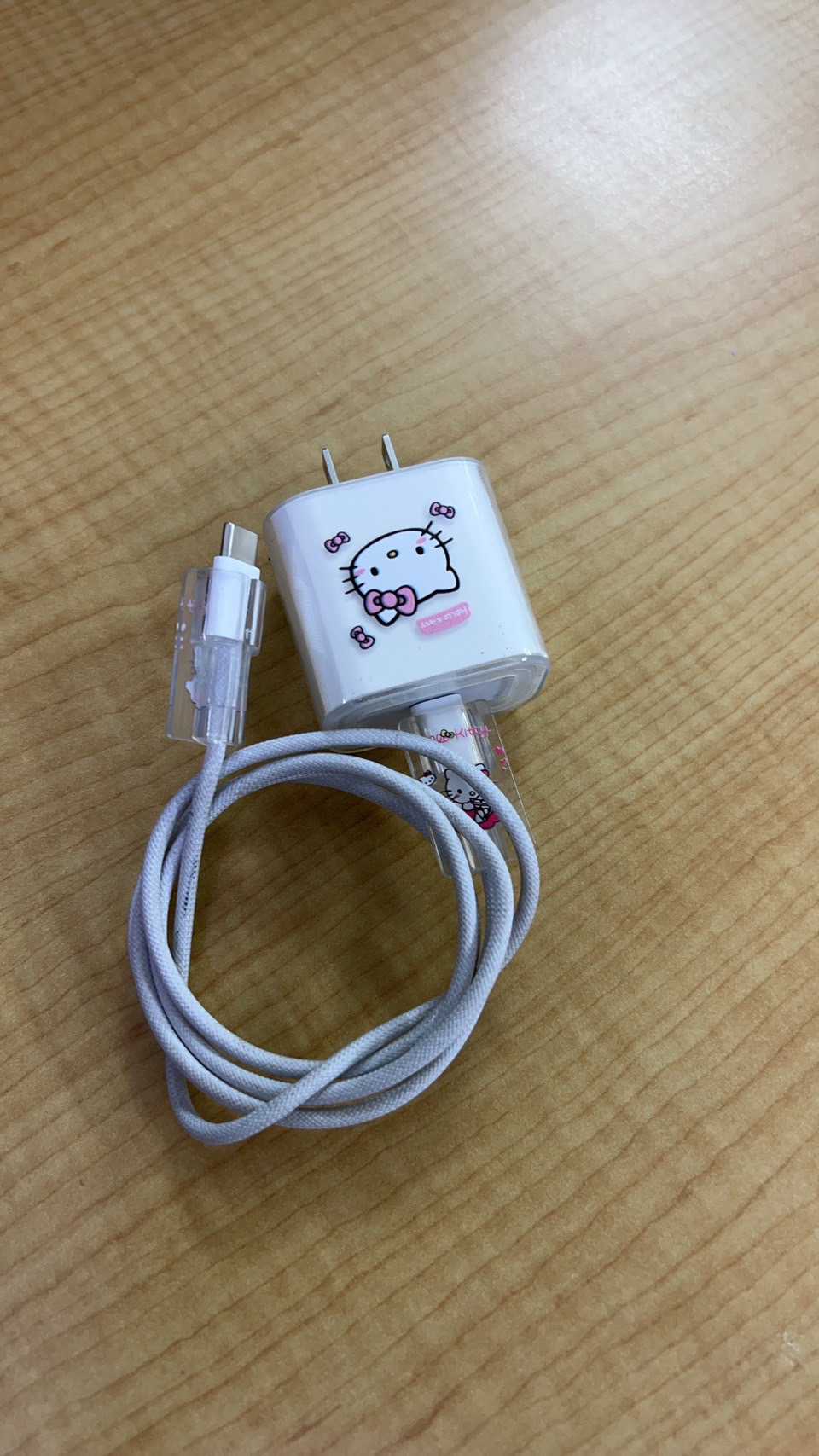 สายชาร์จ (Charging cable) 