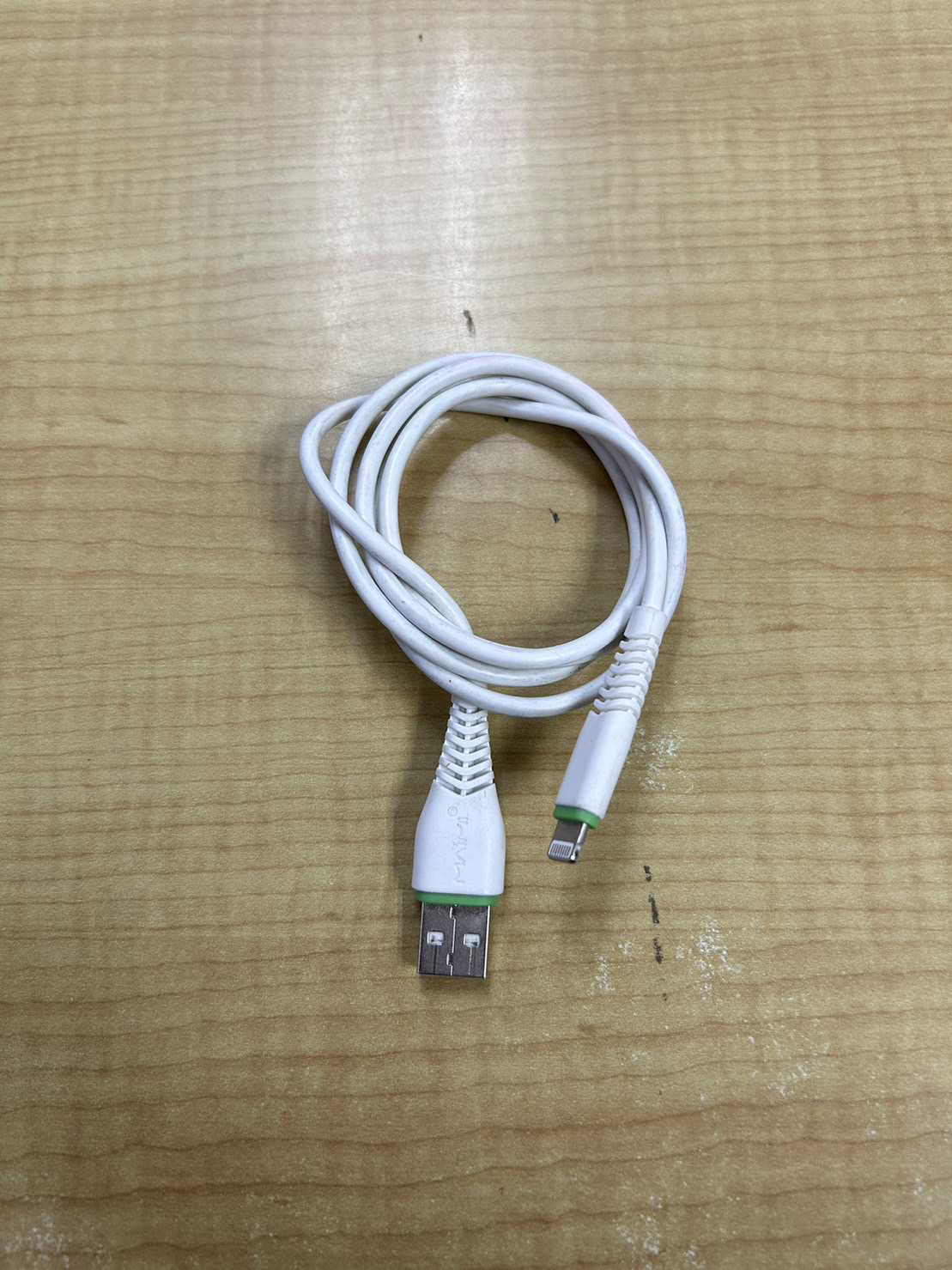 สายชาร์จ (Charging cable) 